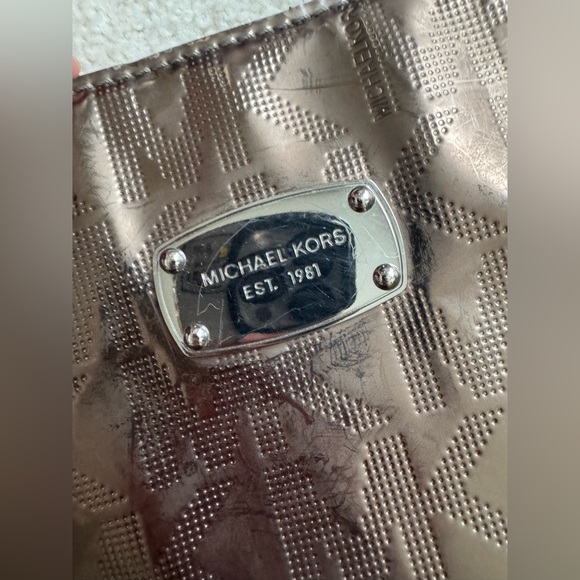 Authentic Michael Kors Delancey Signature Mirror/Metallic Chain Shoulder Tote - Picture 5 of 16